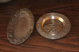 lot 391 image: Lot of (2) Silver Trays
