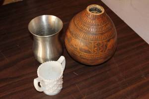 lot 392 image: Lot of (3) Table Dcor - Vase, Cup, ArtVase