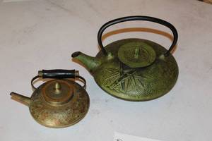 lot 398 image: Lot of (2) Cast Iron, Brass Tea Pots with Lid