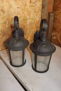 lot 409 image: Lot of (2) Outdoor House Lanterns