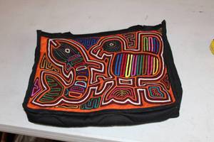 lot 421 image: Vintage Duck and Fish Bag