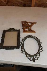 lot 427 image: Lot of (3) Vintage Frames - Wood Carved Minnesota Duck & Fish, Decorative Rectangle, Decorative Oval