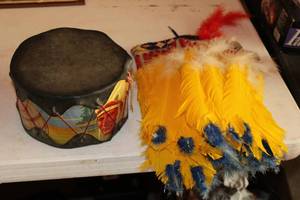 lot 435 image: Headband, Drum