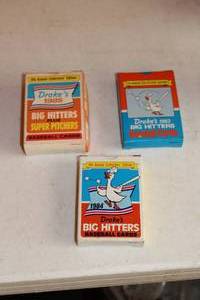 lot 444 image: Lot of (3 Packs) Vintage 1983, 1984, 1985 Drakes Big Hitters Baseball Trading Cards (in original package)