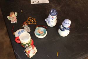 lot 430 image: Lot of (9) Home Dcor