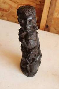 lot 460 image: 11 Wooden Table Statue