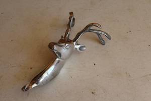 lot 486 image: 11 Deer Chrome Metal Hanger