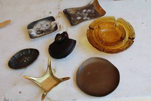 lot 505 image: Lot of (8) Decorative Tobacco Trays