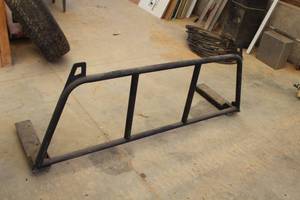 lot 889 image: Truck Bed Rear Window Guard
