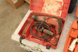 lot 906 image: Hilti TE 2 Rotary Hammer Drill