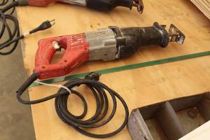 lot 921 image: Milwaukee 6509 Sawzall Reciprocating Saw