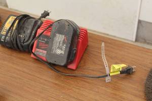 lot 947 image: Milwaukee Battery Charger and 18VDC NiCd Battery