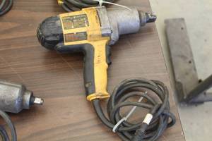 lot 955 image: DeWalt DW294 34 Impact Wrench