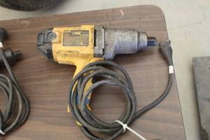 lot 956 image: DeWalt DW294 34 Impact Wrench