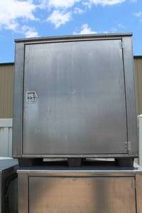lot 967 image: Metal Lockable Storage Cabinet 1-door with Key