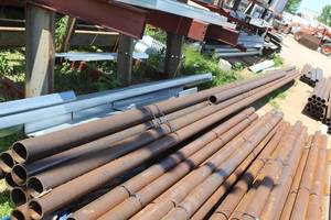 lot 979 image: Lot of (9) Schedule 40 42 Metal Pipes