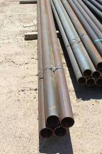 lot 991 image: Lot of (4) 40 GA Metal Pipes 19x4