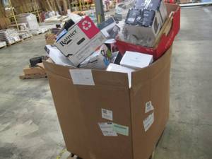 lot 713 image: Pallet of Store Overstock, Returns, Missing Parts, and Damaged Products