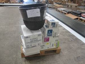 lot 718 image: Pallet of New 4-Packs of Antibacterial Hand Soaps, Food Service Items, and other returns