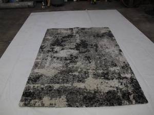 lot 738 image: Thomasville Marketplace Luxury Shag Rugs - Multi-Color, Rug Size  5 ft. 3 in. x 7 ft. 5 in.