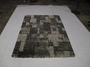 lot 772 image: Thomasville Marketplace Luxury Shag Rugs - Multi-Color, Rug Size  5 ft. 3 in. x 7 ft. 5 in.