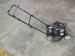 lot 791 image: Murray 20 in. 125 cc Briggs & Stratton Walk Behind Gas Push Lawn Mower with 4 Wheel Height Adjustment and Prime N Pull Start
