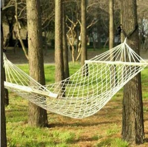 lot 792 image: West Bay Single Person Hammock - Off-White Cotton Braid
