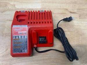MILWAUKEE M12 and M18 12-Volt18-Volt Lithium-Ion Multi-Voltage Battery Charger