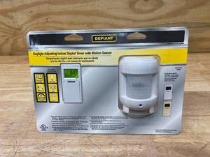DEFIANT 8 Amp 7-Day Indoor In-Wall SunSmart Digital Timer Switch with Motion Sensor, White