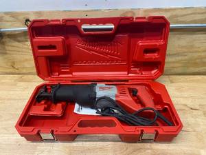 MILWAUKEE 12 Amp 1-18 in. Stroke SAWZALL Reciprocating Saw with Hard Case