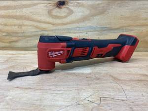 MILWAUKEE M18 18-Volt Lithium-Ion Cordless Oscillating Multi-Tool (Tool-Only)