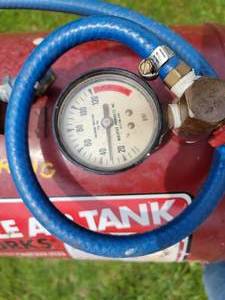 Portable Air Tank W. Hose