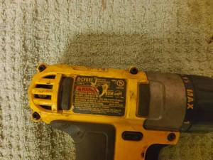 Dewalt 12volt 14 in impact. LITE USE