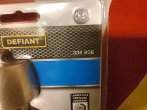 Defiant bed and bath passage knob, new