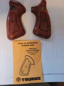 Taurus Grips For large & Medium Grip frame Revolvers
