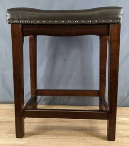 lot 144 image: Faux Leather Bar Stool N