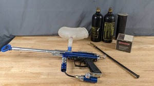 lot 292 image: Spyder Shutter Paintball Gun and Accessories Z