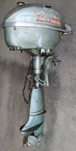 lot 324 image: Vintage Johnson Bros. Sea Horse Boat Trolling Motor Z