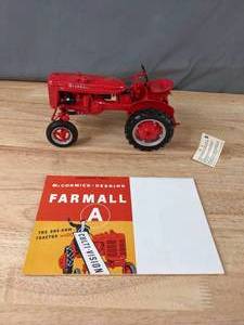 lot 212 image: Vintage Franklin Mint Precision Models Farmall Model A Tractor 112 Scale Die Cast Model Q