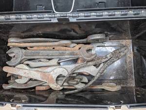 lot 195 image: Tool Box with Assorted Wrenches and Vintage Jack Q