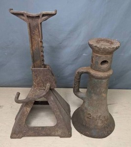 lot 172 image: Vintage Jack Stand and More Q