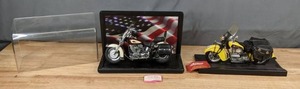 lot 251 image: Collectible 110 Scale Detailed Replica Harley Davidson and 1942 Indian 442 Motorcycle Q
