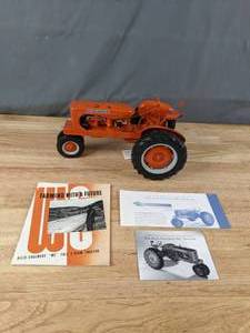 lot 216 image: Vintage Franklin Mint Precision Models The Allis-Chalmers WC Tractor 112 Scale Die Cast Model Q