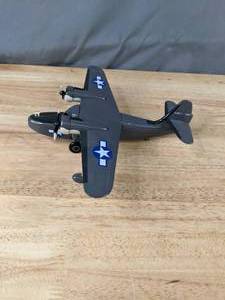 lot 225 image: Vintage Gearbox Limited Edition U.S. Navy XJ3F-1 1384 Grumman Goose Flying Boat Die Cast Model Q