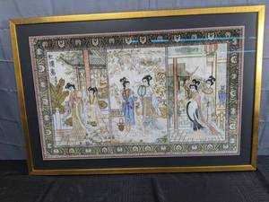 lot 4 image: Beautiful Chinese Framed Tapestry Art R