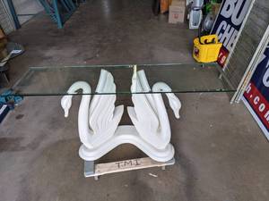 lot 24 image: Vintage Sculptural Double Swan Console Table with Glass Top R