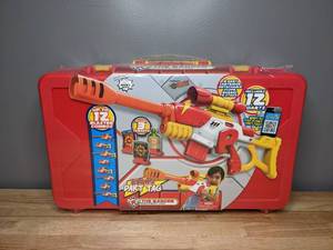 lot 32 image: Brand New Ryans Worlds Dart Tag The Ranger Build n Blast Case T