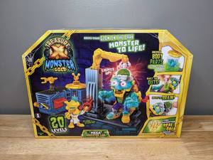 lot 29 image: Brand New Treasure X Monster Gold Mega Monster Lab - 20 Levels of Adventure T