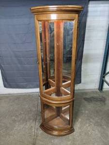 lot 43 image: Mirrored Back Corner Cabinet with Lighting R