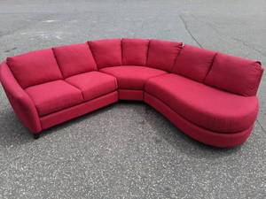 lot 17 image: Charming 3-Piece Red Sectional Sofa R